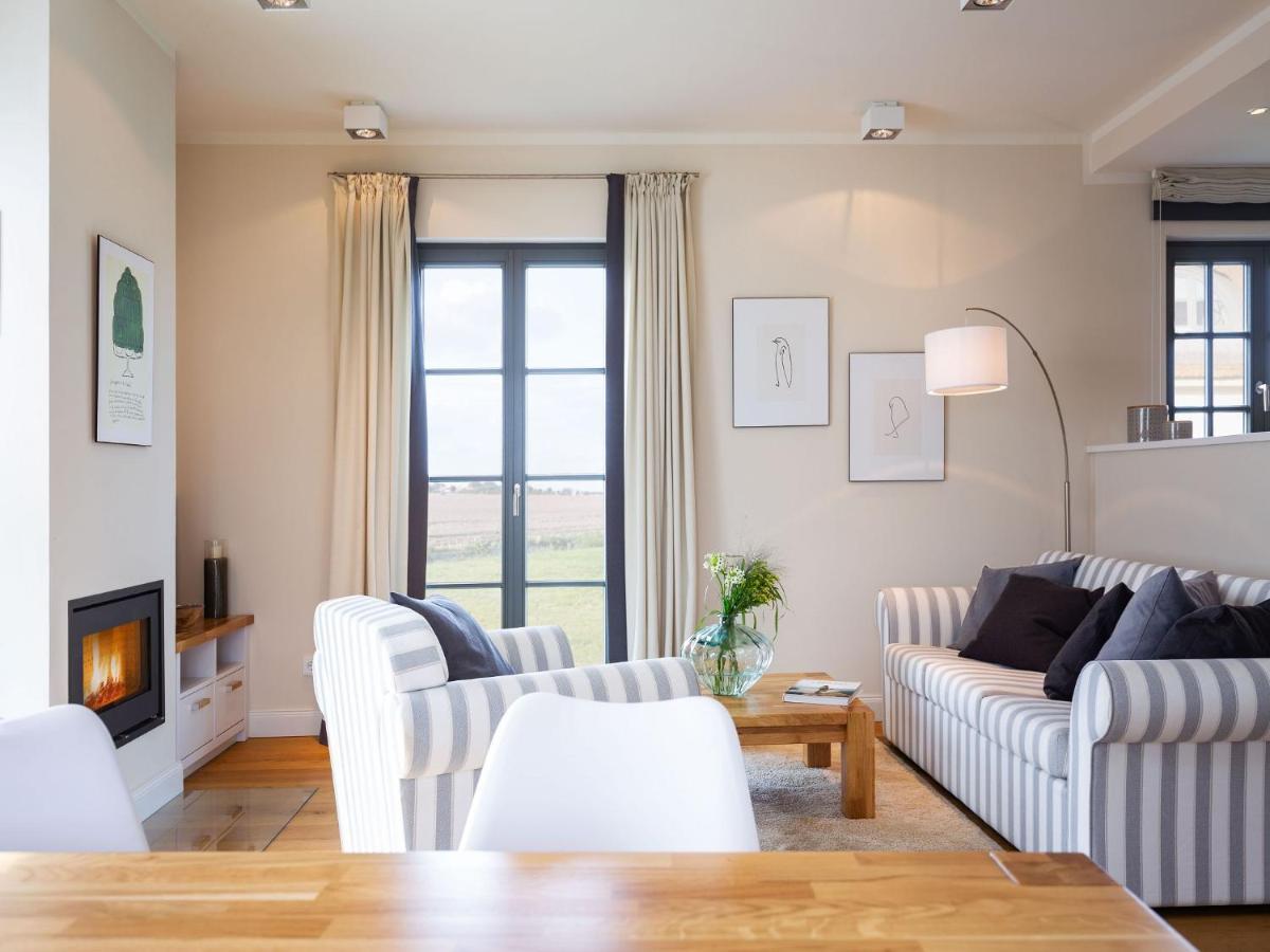 Reetland Am Meer - Premium Reetdachvilla Mit 2 Schlafzimmern, Sauna Und Kamin E04 Dranske Kültér fotó