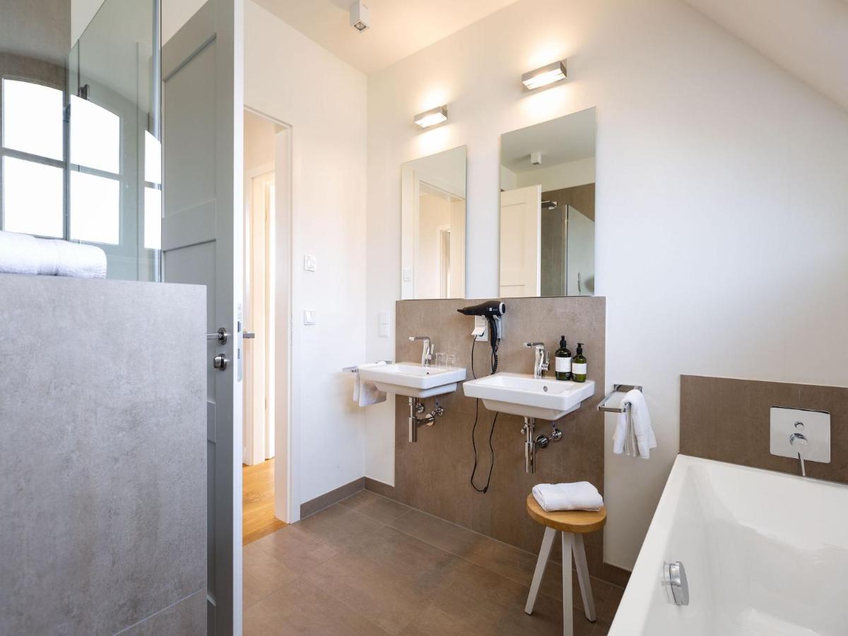 Reetland Am Meer - Premium Reetdachvilla Mit 2 Schlafzimmern, Sauna Und Kamin E04 Dranske Kültér fotó